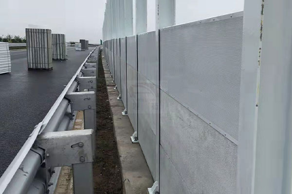 未來建筑的隔聲材料設(shè)計(jì)趨勢：智能化、可持續(xù)發(fā)展與新技術(shù)的結(jié)合對聲學(xué)性能的影響